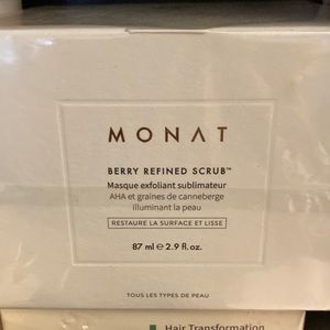 Monat Betty refined scrub